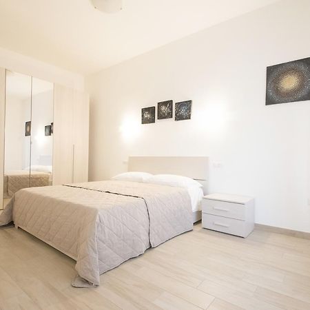 Edo Gallery Suites Кальярі Екстер'єр фото
