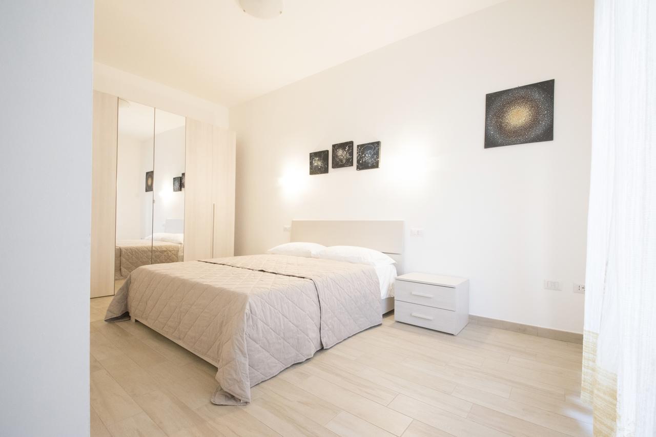 Edo Gallery Suites Кальярі Екстер'єр фото